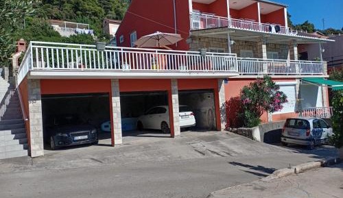 One-Bedroom Apartment with Sea View and Balcony