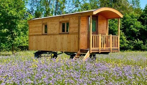 Roulotte (2 Adults + 1 Child)