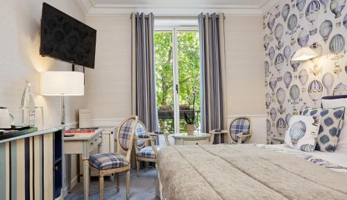Two Connecting Double or Twin Rooms