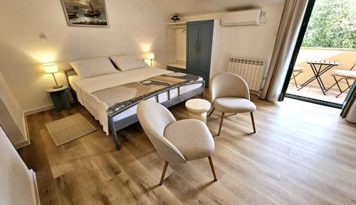 Large Double Room