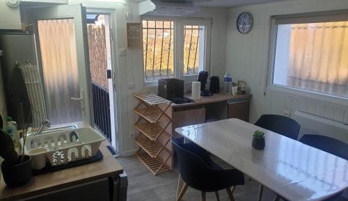 One-Bedroom Apartment with Terrace