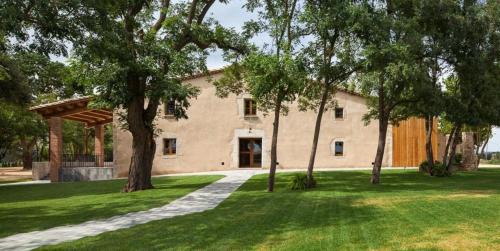 Seven-Bedroom House