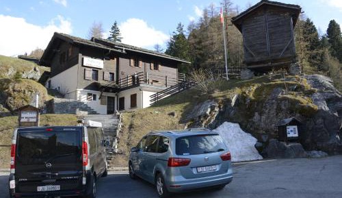 Studio with Mountain View