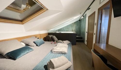 Suite with Spa Bath