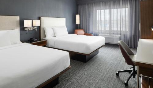 Deluxe Queen Room with Two Queen Beds