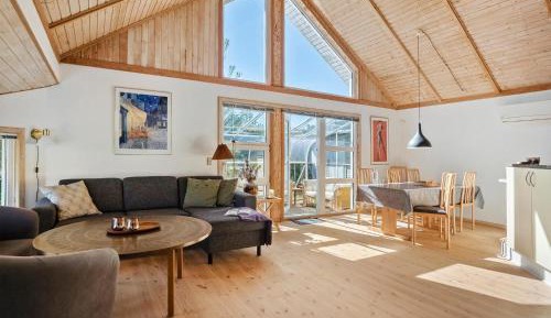Three-Bedroom Vacation Home 