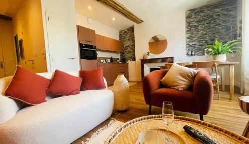 Deluxe Apartment