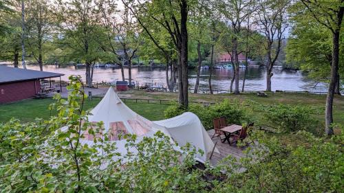 Tent