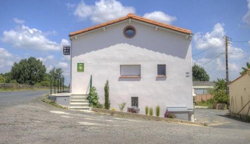 Holiday Home (6 Adults)