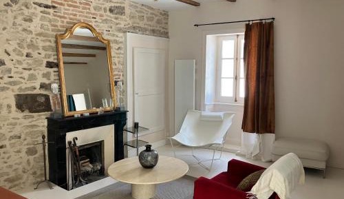 One-Bedroom Apartment - Non-Smoking