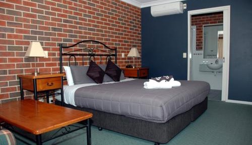 Standard King or Twin Room