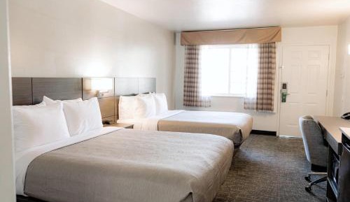 Queen Room with Two Queen Beds - Non-Smoking