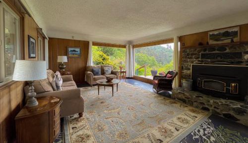 Three-Bedroom Vacation Home 