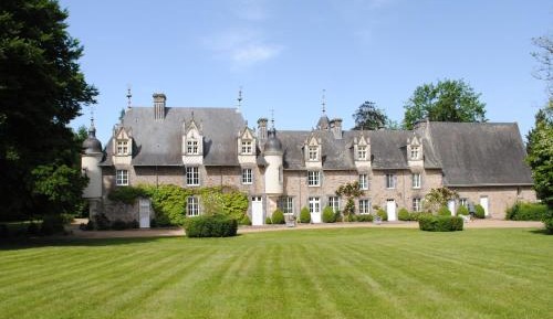 Three-Bedroom Holiday Home 