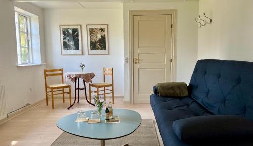 One-Bedroom Apartment with Garden View