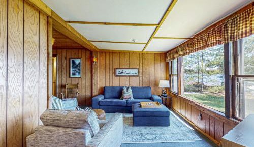 Three-Bedroom Vacation Home 