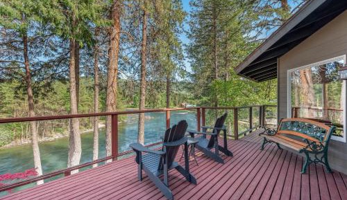 One-Bedroom Apartment with River View