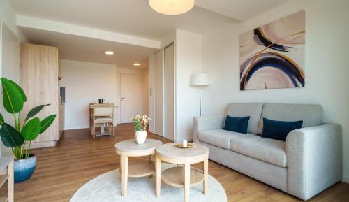 One-Bedroom Apartment