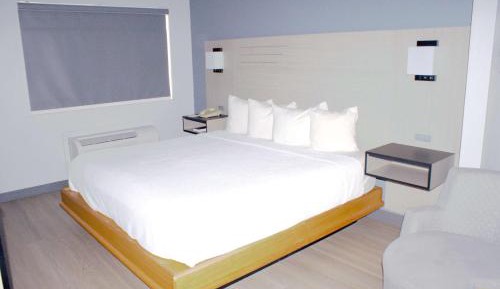 1 King Bed Pet Friendly
