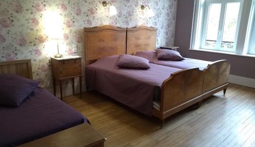 Triple Room with Private Bathroom