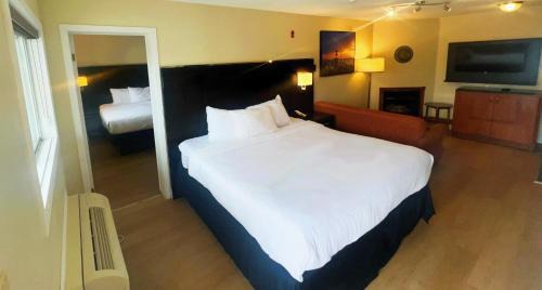 Deluxe Family Suite