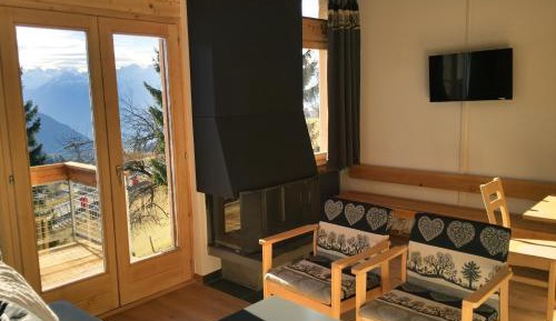 Superior Two-Bedroom Apartment with Balcony - Week
