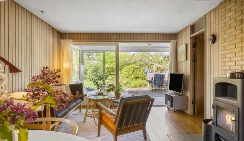 Three-Bedroom Vacation Home 