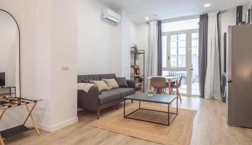 One-Bedroom Apartment with Terrace
