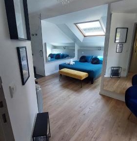 Double Room with Shared Toilet