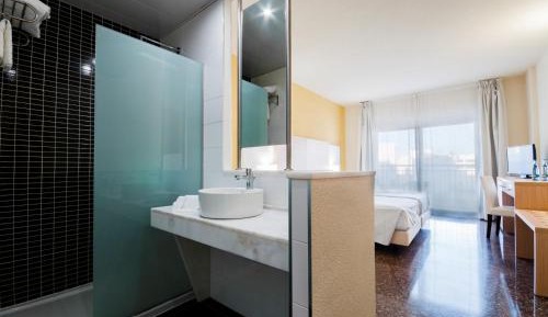 Triple Room with Terrace