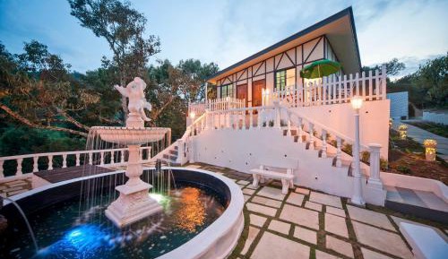 Standard Family Room