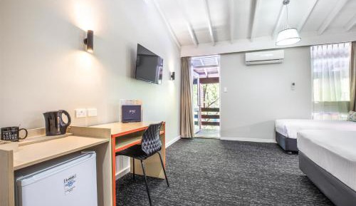 Queen and Single Studio 