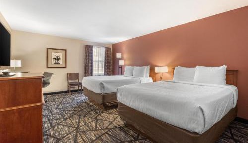 Queen Rooms with Two Queen Beds - Non-Smoking