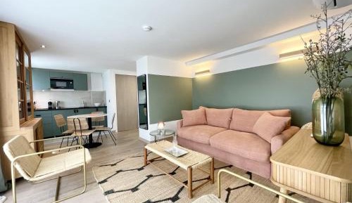 One-Bedroom Apartment 4