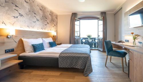 Deluxe Double Room with Balcony