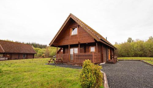 Apartment with Mountain View