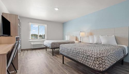 Queen Suite with Two Queen Beds - Non Smoking