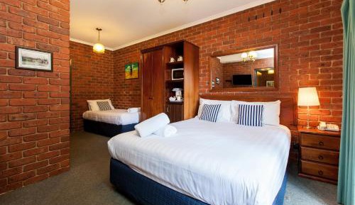 Family Room (4 Adults)