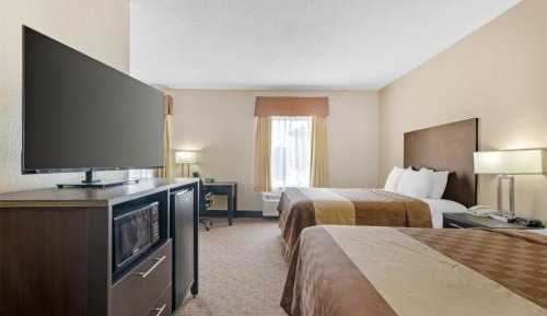 Queen Suite with Two Queen Beds and Sofa Bed