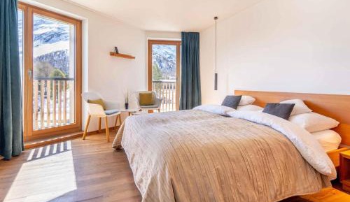 Double Room with Mountain View
