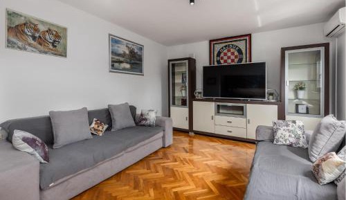 Six-Bedroom Holiday Home