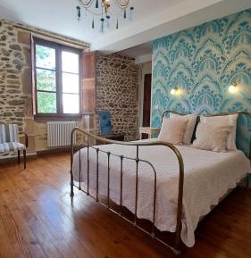 Deluxe Double Room with Shower