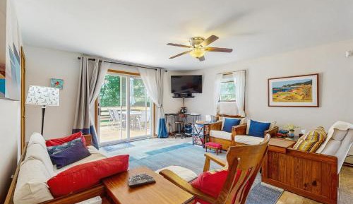 Three-Bedroom Vacation Home 