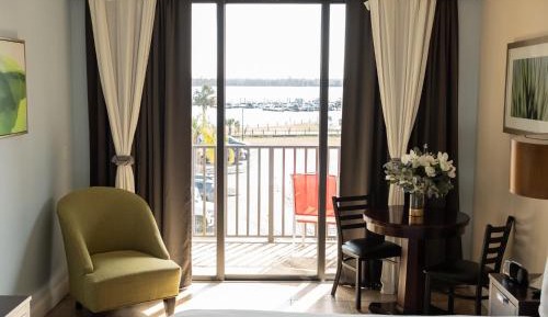 Suite with Lake View