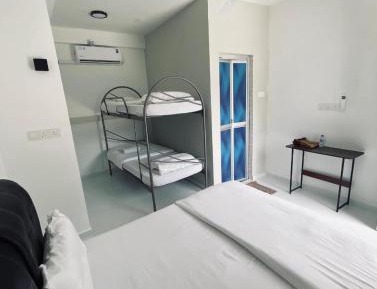 Triple Room with Pool View