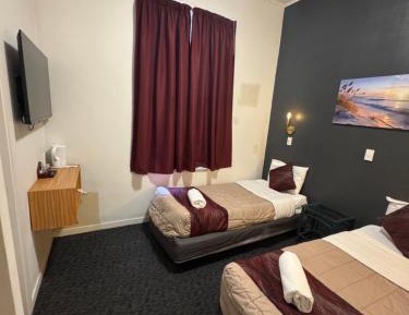 Budget Large Twin Room