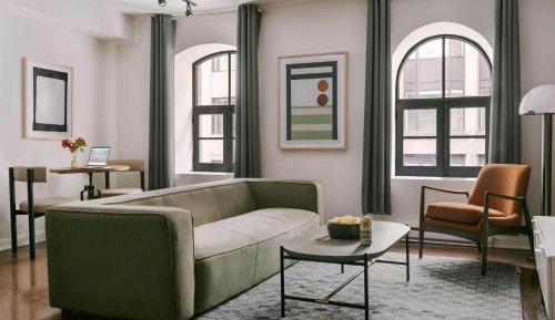 Studio Apartment with Queen Bed
