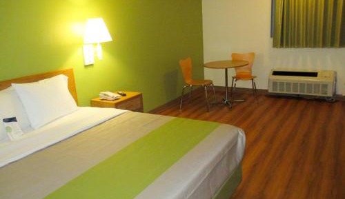 King Room - Non-Smoking