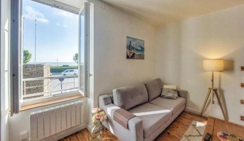 Three-Bedroom Vacation Home 