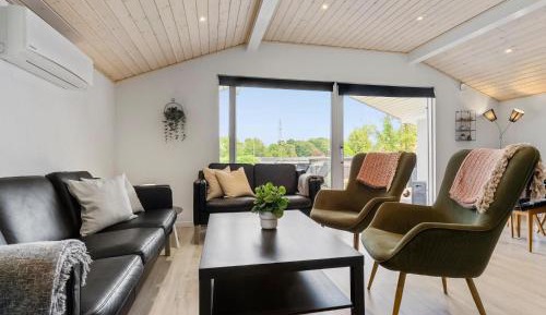 Three-Bedroom Vacation Home 